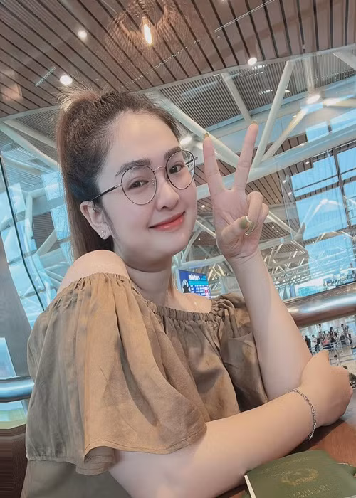 Sau nghi vấn dao kéo, Thiện Nhân khoe ảnh tươi tắn.