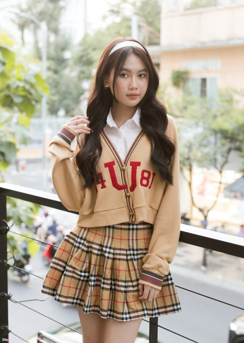 Vài tháng trở lại đây, Bảo An “Xúc xắc xúc xẻ” liên tục bị vu khống giật chồng, mang thai. Chị Ái Phương - mẹ của ca sĩ Bảo An chia sẻ trên Zing, giọng ca sinh năm 2006 khủng hoảng tinh thần, mất ăn mất ngủ, dẫn đến sức khỏe sa sút. Ảnh: Zing