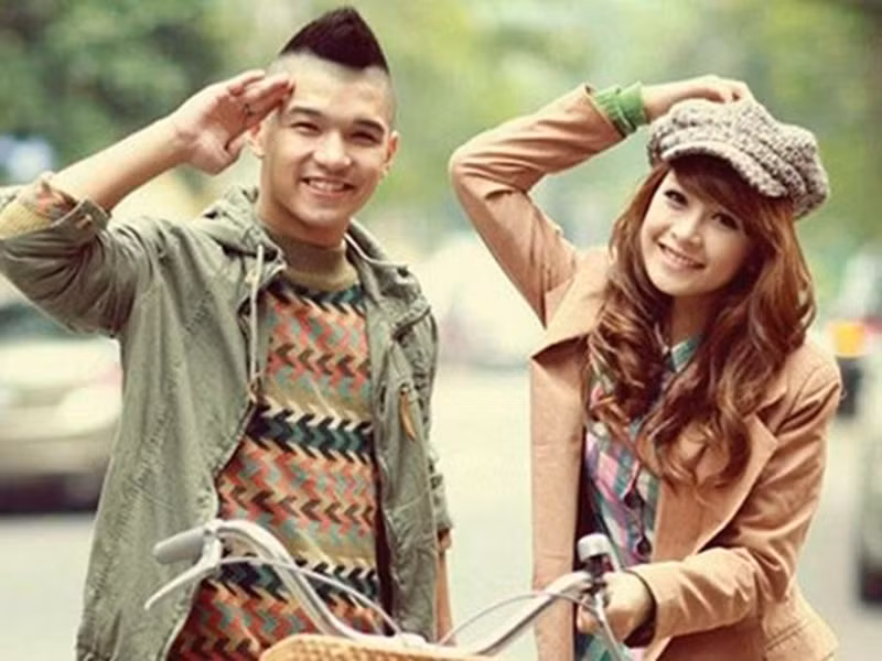 Năm 2010, Chi Pu công khai hẹn hò Cường Seven. Đôi trai tài gái sắc chia tay năm 2013. Ảnh: Khám phá