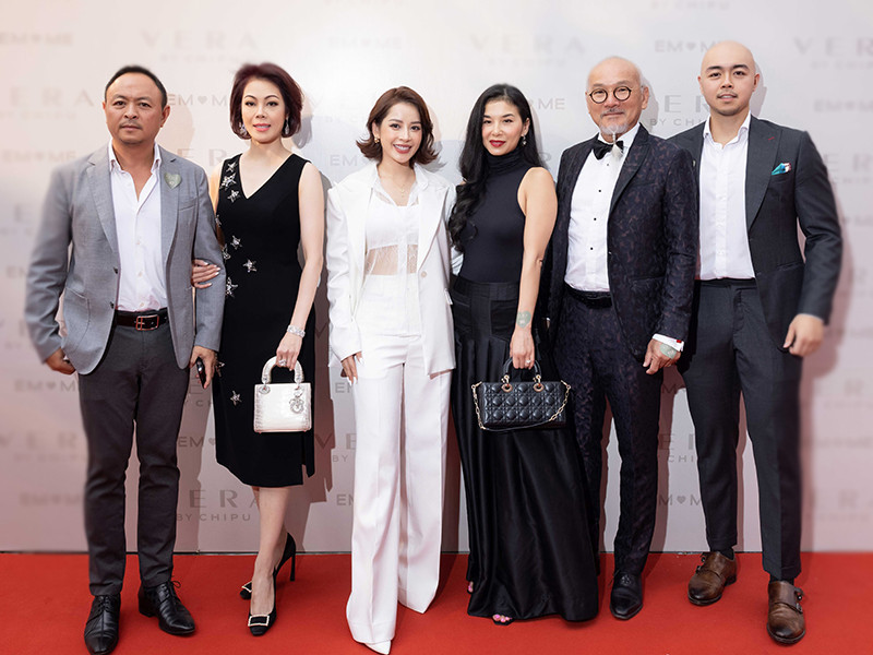 Mối quan hệ giữa Chi Pu và thiếu gia Nguyễn Hoàng Việt (ngoài cùng bên phải) khiến nhiều khán giả tò mò bắt đầu vào năm 2021. Ảnh: Vietnamnet