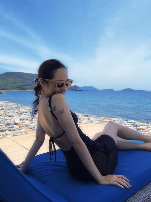 Nữ ca sĩ sinh năm 1992 sở hữu vóc dáng mảnh mai, gợi cảm. Ảnh: FBNV