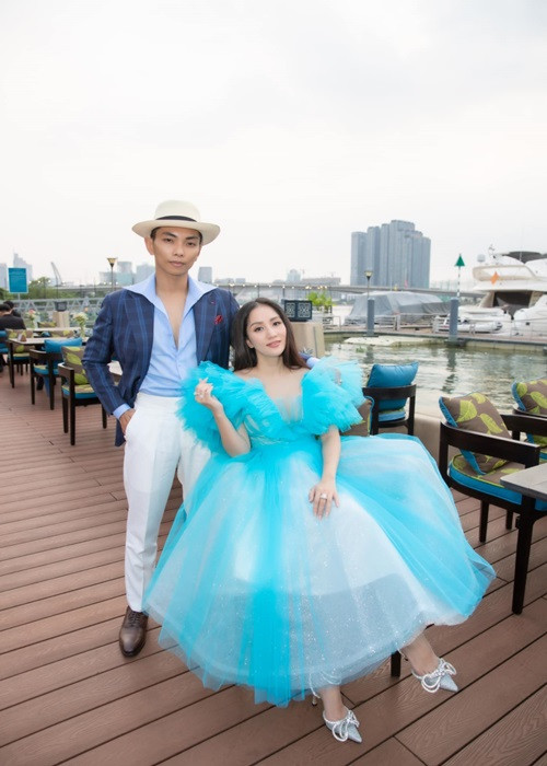 Khánh Thi mang thai lần 3 bởi vậy cô có kinh nghiệm diện đồ bầu.