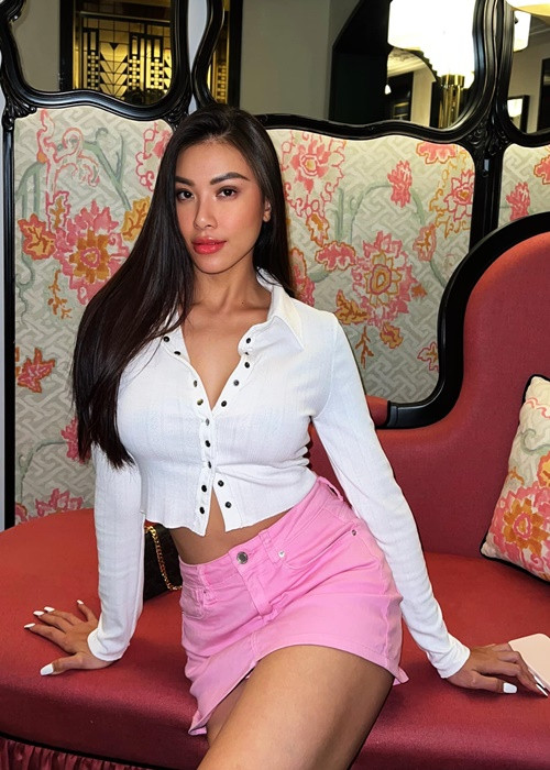 Người đẹp đang tập trung học hỏi trau dồi kinh nghiệm trong lĩnh vực kinh doanh và đồng hành cùng các chương trình thiện nguyện, cộng đồng.