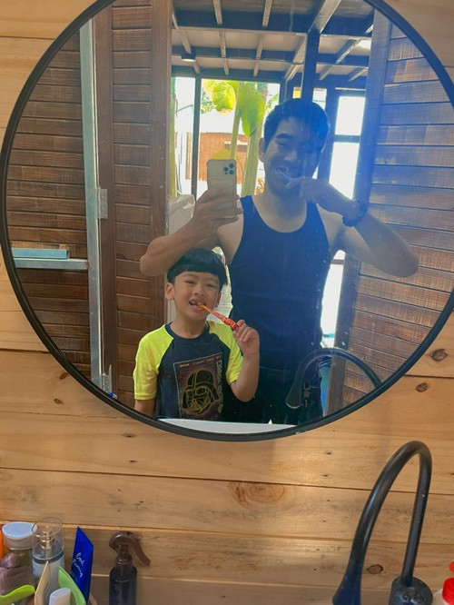 Phía Thanh Bình vẫn là bạn bè bình thường với Ngọc Lan. Do bận rộn việc riêng nên khi nào có thời gian, anh sẽ sắp xếp gặp con.