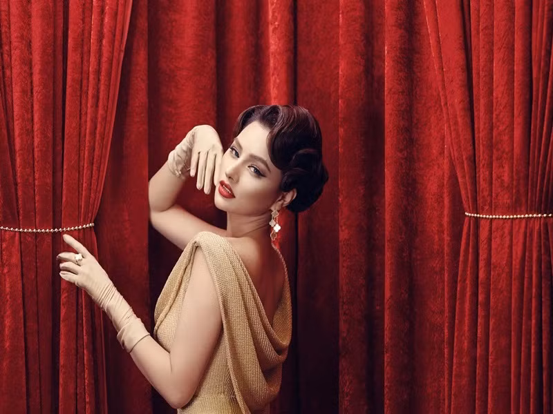 Nhận ra ý đồ của Harvey Weinstein, Vũ Thu Phương từ chối. Cô trở về phòng ngay lập tức và quyết định rời Hollywood, bay về Việt Nam ngay trong đêm. Mãi đến năm 2017, Vũ Thu Phương mới hé lộ chuyện bị quấy rối tình dục khi đóng phim ở Hollywood.