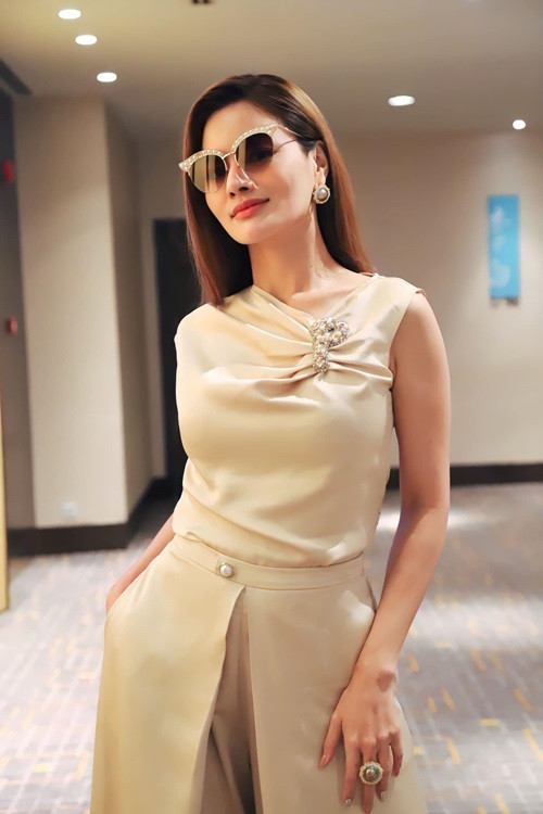 Vũ Thu Phương từng trầm cảm sau sinh. Khi mang thai, cô tăng cân khá nhiều. Sau sinh, nữ người mẫu không lấy lại vóc dáng như cũ. May mắn thay, Vũ Thu Phương đã vượt qua được giai đoạn đó.