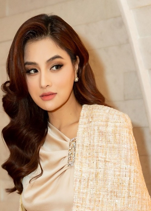 Goc khuat cua sieu mau Vu Thu Phuong