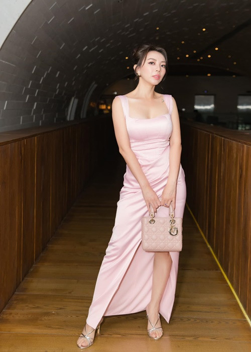 Thu Trang hiện tại đóng phim, tham gia gameshow, kinh doanh.