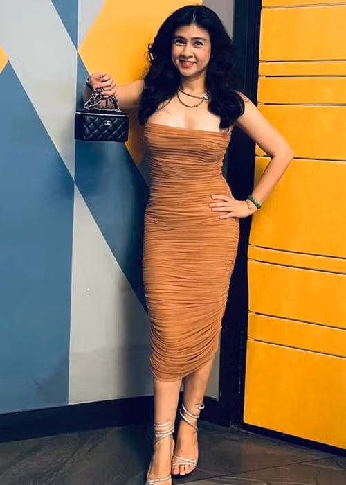 Trên trang cá nhân, diễn viên Kim Thư vừa chia sẻ loạt ảnh tham gia một buổi ra mắt phim.