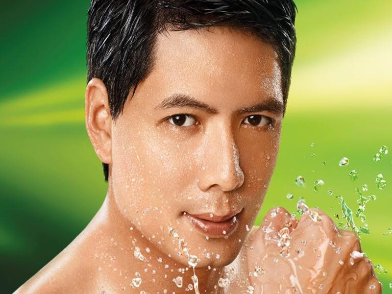 Bình Minh từng có số đo ba vòng 100-78-99 cm. Ảnh: FBNV