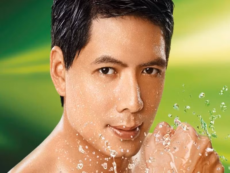 Bình Minh từng có số đo ba vòng 100-78-99 cm. Ảnh: FBNV