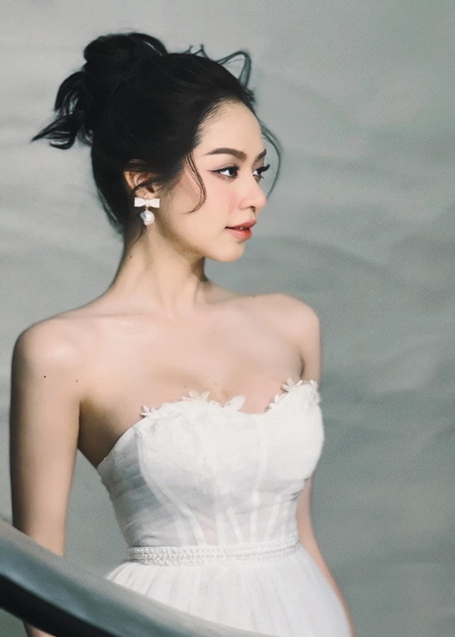 Sửa mũi giúp gương mặt của Thanh Thủy xinh đẹp hơn.