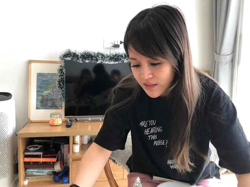 Tuy nhiên, trên trang cá nhân, Thu Uyên thường xuyên chia sẻ hình ảnh ái nữ.