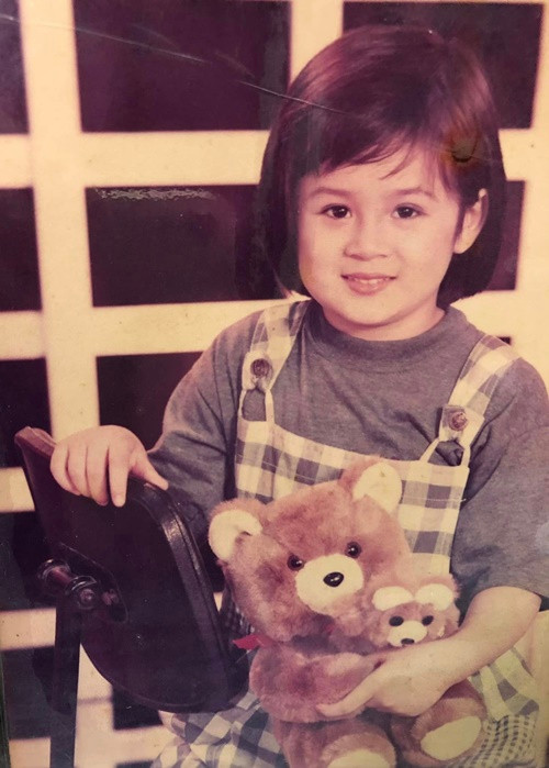 MC chương trình “Như chưa hề có cuộc chia ly” khoe ảnh con gái ngày còn nhỏ.