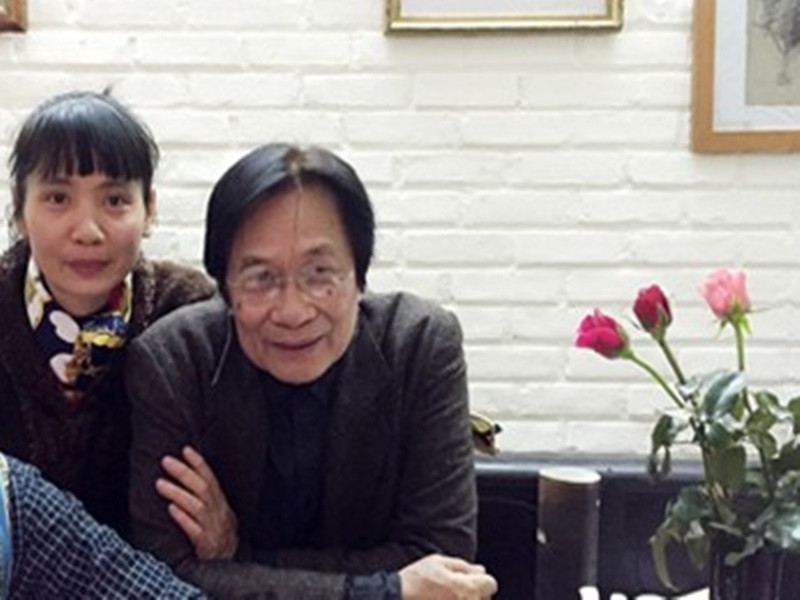 Vợ chồng nhạc sĩ Dương Thụ gặp nhau năm 1994. Theo Đại Đoàn Kết, khi đó, ông ra Hà Nội chuẩn bị cho chương trình “Nửa thế kỷ bài hát Việt Nam” còn Thủy Phạm là nhà báo trẻ. Cả hai trò chuyện đến 8 tiếng đồng hồ trong lần đầu gặp mặt. Ảnh: An ninh thủ đô