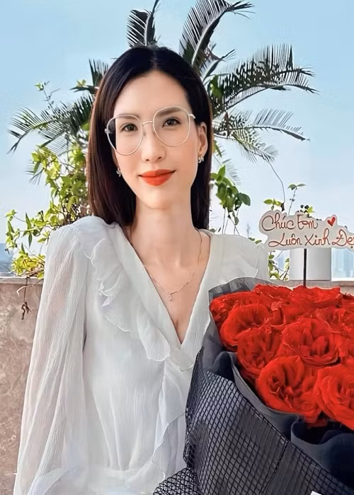 Nữ người mẫu cao nhất Việt Nam dần hồi phục sức khỏe.