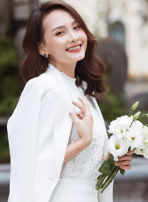 Năm 2019, Bảo Thanh cũng hoãn kế hoạch sinh con thứ hai để nhận vai Anh Thư trong “Về nhà đi con”. Theo nữ diễn viên, đây là một trong những quyết định táo bạo và đúng đắn nhất của cô năm 2019. Ảnh: FBNV