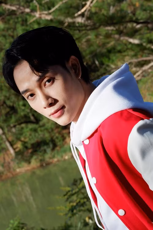 Tháng 12/2022, một trường đại học đã đăng tải hình ảnh Trúc Nhân trên tấm poster ca nhạc mà không xin phép khiến nam ca sĩ bức xúc lên tiếng: "Sử dụng hình ảnh Nhân để PR! Show diễn ngày 12/11 này quản lý Nhân không hề nhận. Thật khủng khiếp! Sao lại lừa fans của tôi như vậy?".