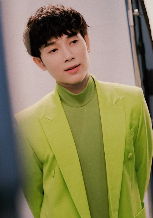 Ngay sau đó, đại diện ban tổ chức gửi lời xin lỗi đến Trúc Nhân và khán giả. Đại diện ban tổ chức cho biết, đây là một “hiểu lầm trong hợp tác” giữa hai bên.