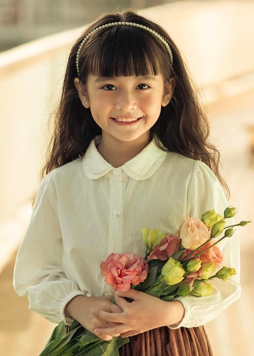 Thùy Linh tham gia diễn xuất trong các dự án điện ảnh, webdrama như: “Vong nhi”, “Khi ta hai lăm”, "Em là người anh thích”, “Chuyện của Hiền”.