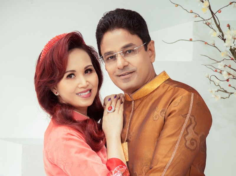 Hoa hậu Diệu Hoa kết hôn với doanh nhân người Ấn Độ Maneesh Dane năm 1993. Đến nay, vợ chồng người đẹp không còn khoảng cách về văn hóa, phong tục. Ảnh: Sức khỏe và đời sống