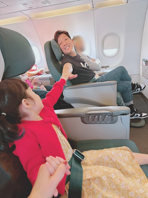 Vì bé Destiny quá quấn Trường Giang, Nhã Phương không ít lần tỏ ra hờn dỗi.