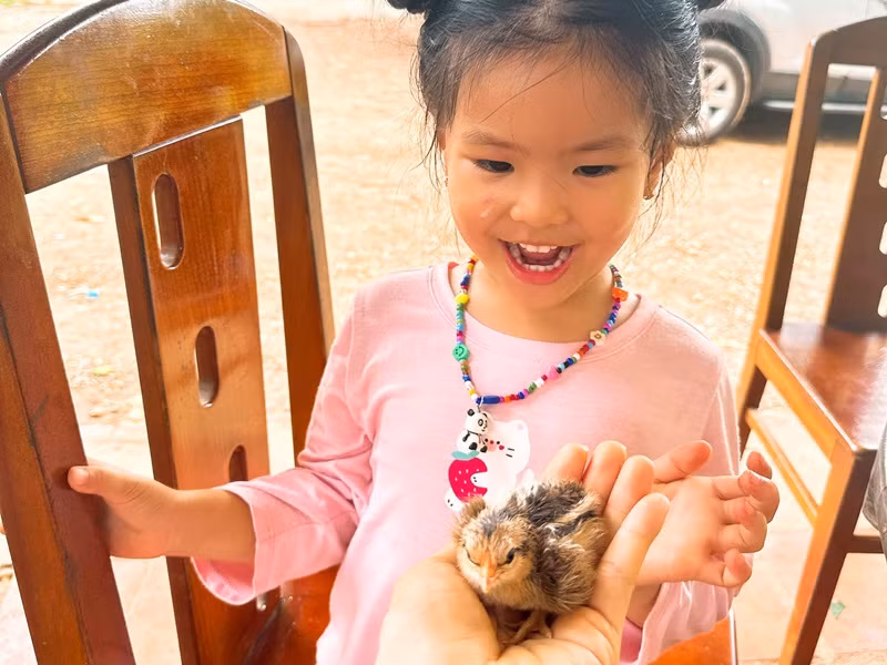 Vợ chồng Lê Phương đưa các con về quê để có kỳ nghỉ bình yên, không ồn ào.