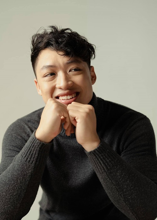 Theo Vietnamnet, Khôi Nguyên vừa xuất hiện trên Voyage Los Angeles - một tạp chí chuyên giới thiệu chân dung tài năng trẻ trong nhiều ngành nghề lĩnh vực khác nhau của khu vực Los Angeles và Orange County (Mỹ). Ảnh: FBNV