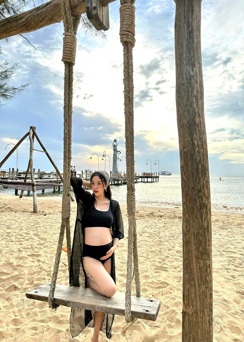 Trên truyền thông, Thúy An cho biết, cô sinh con gái đầu lòng cách đây 12 ngày.