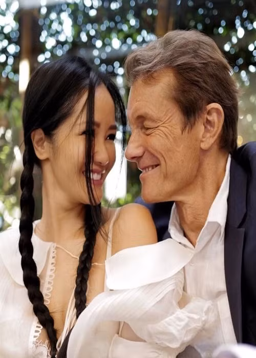 Hồng Nhung ngày càng hạnh phúc bên kiến trúc sư người Đức Gerhard Heusch. Ảnh: Tiền Phong