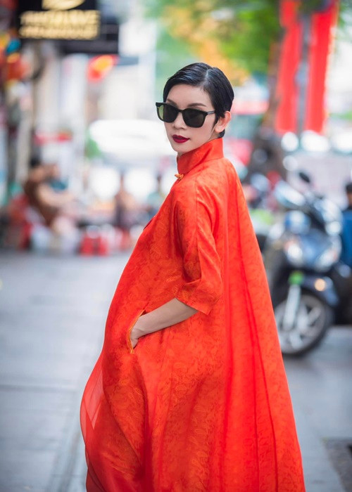 Trong chương trình Chuyện ngại nói với Xuân Lan, nữ người mẫu cho biết, loạt tin đồn năm xưa như chơi ngải máu, chui gầm giường người khác, ngủ với chồng bạn thân đều là thất thiệt. Ảnh: FBNV