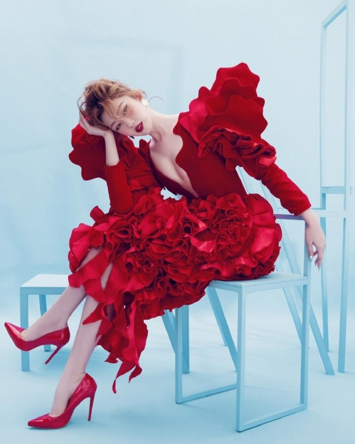 Sở hữu hình thể đẹp, gương mặt ưa nhìn "chuẩn hoa hậu", Thúy Ngân thường xuất hiện trước công chúng với phong cách sang trọng, thanh lịch.