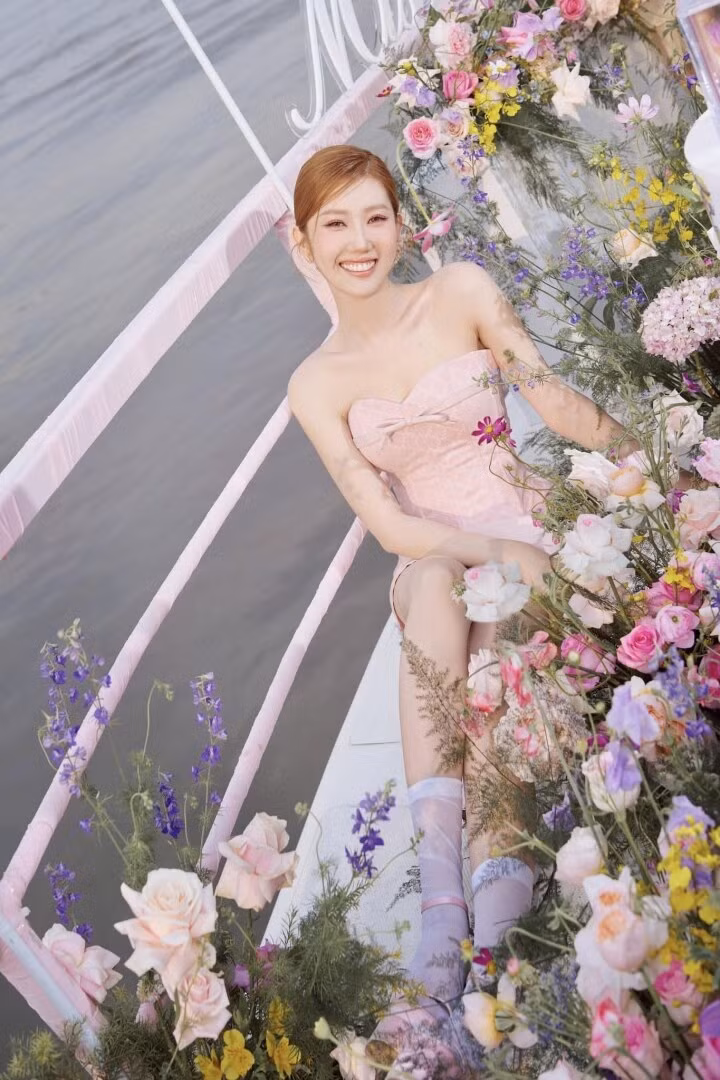 Lê Huỳnh Thúy Ngân là nữ diễn viên quen mặt với khán giả ở khu vực phía Nam. Sau vai Hân "hoa hậu" của phim "Gạo nếp gạo tẻ", Thúy Ngân nhận được nhiều sự quan tâm của công chúng.