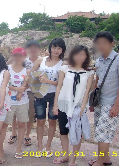 Năm 2008, Lan Ngọc cắt tóc "bờm sư tử" - mốt tóc được nhiều bạn trẻ yêu thích lúc bấy giờ.