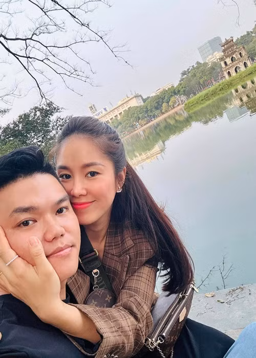 Gần đây, trong một chương trình, Lê Phương cho biết, trước khi gặp Trung Kiên, cô để mặc cuộc sống của mình bị xáo trộn. Bằng tình yêu của mình, Trung Kiên giúp Lê Phương sắp xếp lại cuộc sống.