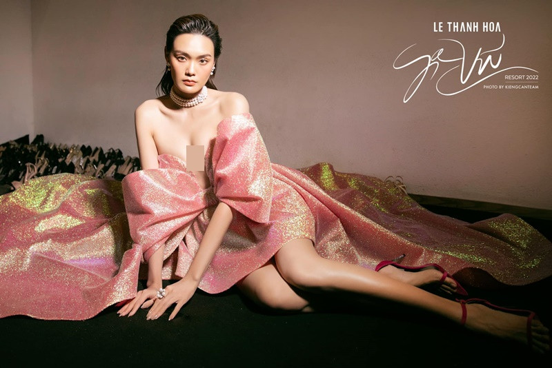 Gương mặt cá tính, cuốn hút, vóc dáng gợi cảm giúp Lê Thanh Thảo tạo ấn tượng với người đối diện.