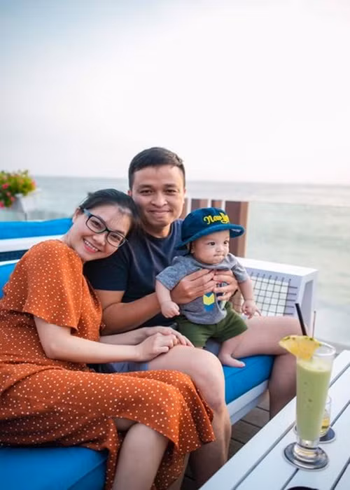 Trên trang cá nhân, Thanh Ngọc thường xuyên khoe ảnh chồng con. Ảnh: FBNV