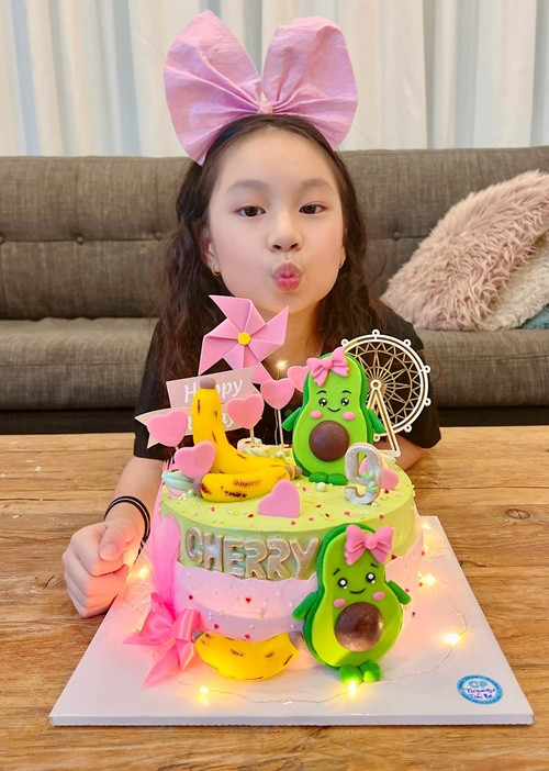 Mỗi năm, Cherry đón sinh nhật giản dị, ấm cúng.