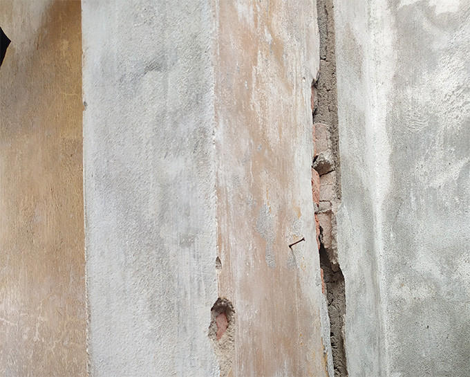 Chúng tôi sẽ tiếp tục cập nhật thông tin về việc dân tố Công ty TXT thi công đường làm nhà dân Hải Phòng nứt lún ở Hải Phòng. Xem thêm video: Quản lý phường Bạch Mai, Hà Nội làm ngơ công trình xây dựng làm lún, nứt nhà dân. Nguồn: VTC 14.