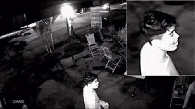  2 đối tượng giết tài xế Grab, cướp xe: Khoảng 21h ngày 30/7/2018, một số người dân ở phường Thái Hòa, thị xã Tân Uyên, Bình Dương thấy một tài xế chạy xe hiệu Exciter mặc đồng phục Grab chở 2 thanh niên, đi từ đường lớn vào một con hẻm nhỏ, vắng người, gần trạm thu phí Tân Ba. 