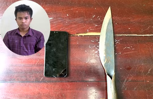  7. Cuồng game dùng dao nhọn khống chế nữ tài xế để cướp tài sản: Công an huyện Lộc Bình, tỉnh Lạng Sơn ra Quyết định khởi tố vụ án, khởi tố bị can đối với Vi Văn Định (SN 2001, trú tại thôn Bản Nùng, xã Đông Quan, huyện Lộc Bình) về hành vi cướp tài sản. Ngày 10/7, Định ra chợ mua một con dao nhọn để làm hung khí, sau đó gọi điện thoại cho chị Nguyễn Thị H (trú tại thị trấn Lộc Bình, Lạng Sơn) là lái xe khách, hẹn đón mình lên khu du lịch Mẫu Sơn, nhằm mục đích đến đoạn đồi vắng sẽ ra tay thực hiện hành vi cướp tài sản.