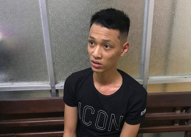 Kinh hãi số dao, mác nhóm thanh niên mang đi chém nhau Kinh hai so dao, mac nhom thanh nien mang di chem nhau