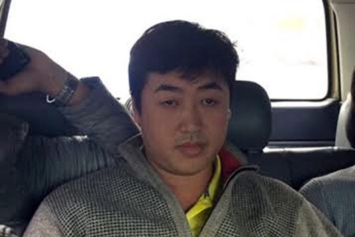 Khoảng 17h ngày 6/12/2016, sau khi quan sát nhân viên phòng giao dịch Thành Nội, chi nhánh ngân hàng BIDV Thừa Thiên - Huế (số 29 Mai Thúc Loan, TP Huế) đang đếm tiền bó lại thành từng cọc và không còn khách vào giao dịch thì Tâm cầm súng gas bắn đạn bi xông vào bắn nhiều phát nhằm uy hiếp các nhân viên. Ngay sau đó, Tâm nhanh tay hốt trọn số tiền 725,7 triệu đồng cho vào túi xách rồi phóng xe máy tẩu thoát. 