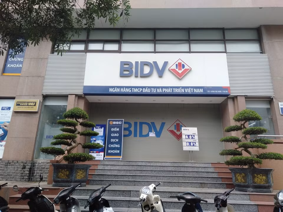 No sung cuop chi nhanh BIDV: Ngan hang nay bao lan bi cuop?