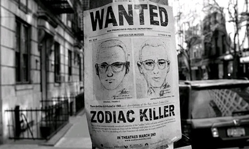 Gần đây, giáo sư Kevin Knight thuộc Đại học Nam California, đã phát minh ra CARMEL - siêu máy tính được đào tạo để có thể hiểu và diễn đạt được ngôn ngữ của con người.