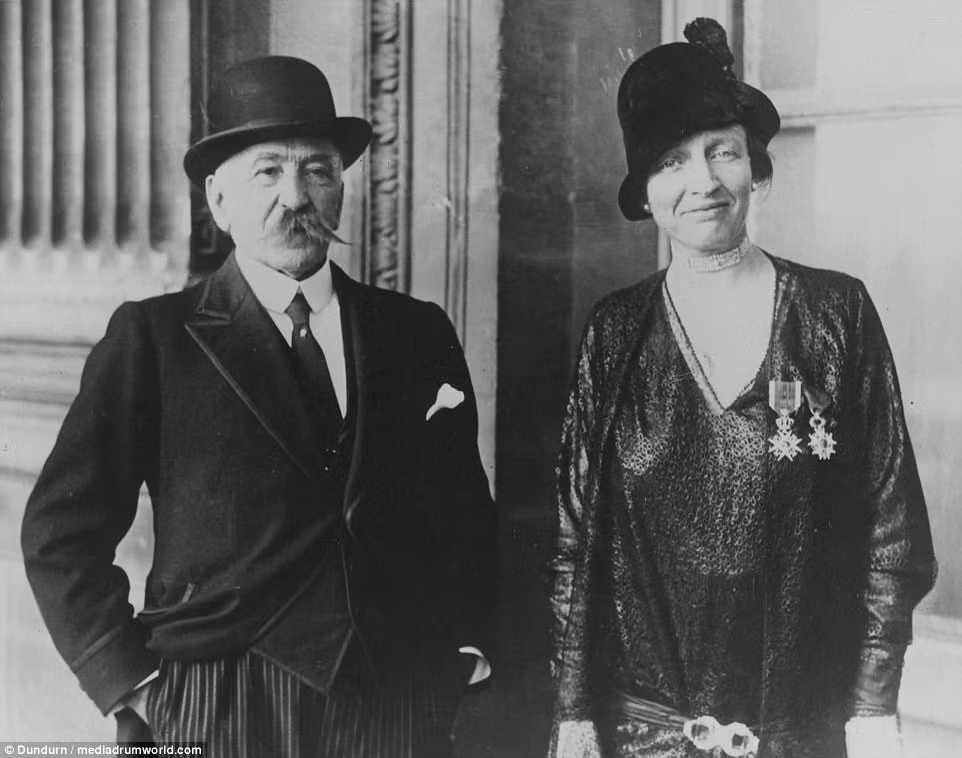 Những thông tin mà bà Boyd thu thập được trong chuyến thám hiểm Greenland trở nên vô cùng giá trị khi Chiến tranh thế giới 2 nổ ra. Vì vậy, chính phủ Mỹ đề nghị bà không xuất bản cuốn sách về nơi này.