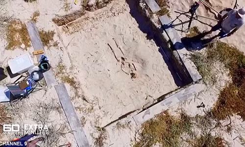 Vụ thảm sát kinh hoàng trên bắt đầu vào ngày 28/10/1628, Công ty Đông Ấn của Hà Lan cho con tàu Batavia thực hiện chuyến hải hành từ Texel (Hà Lan) đến Batavia (ngày nay là Jakarta, Indonesia).