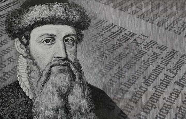 Johannes Gutenberg (1398 - 1468) được mệnh danh là “ông tổ của nghề in”. Điều này xuất phát từ việc Gutenberg sáng chế thành công loại máy in bằng chữ in kim loại có thể dịch chuyển. Với phương pháp này, Gutenberg trở thành người đi tiên phong trong việc in sách Kinh Thánh bằng tiếng La tinh.