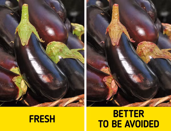Cà tím. Tương tự các loại trái cây khác, cà tím có thể đánh giá độ tươi ngon thông qua vẻ ngoài. Cà tươi có phần cuống xanh lục, tươi sáng không héo úa. Ngược lại, nếu cuống chuyển màu nâu hoặc hơi đỏ thì chứng tỏ chúng đã được thu hoạch khá lâu.