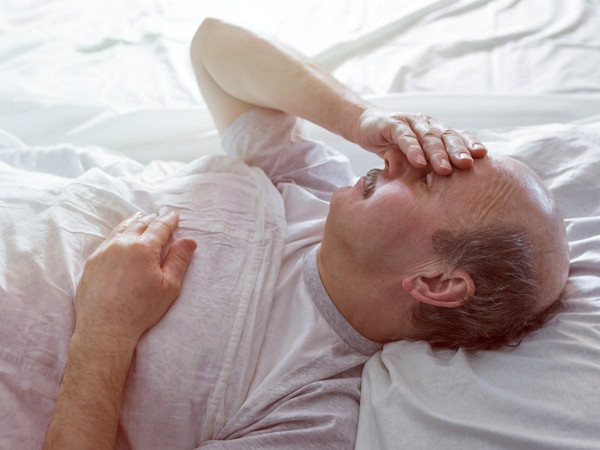 Sau khi thức dậy một cách tự nhiên, bạn lại muốn tiếp tục ngủ nướng, kéo dài thời gian ngủ.